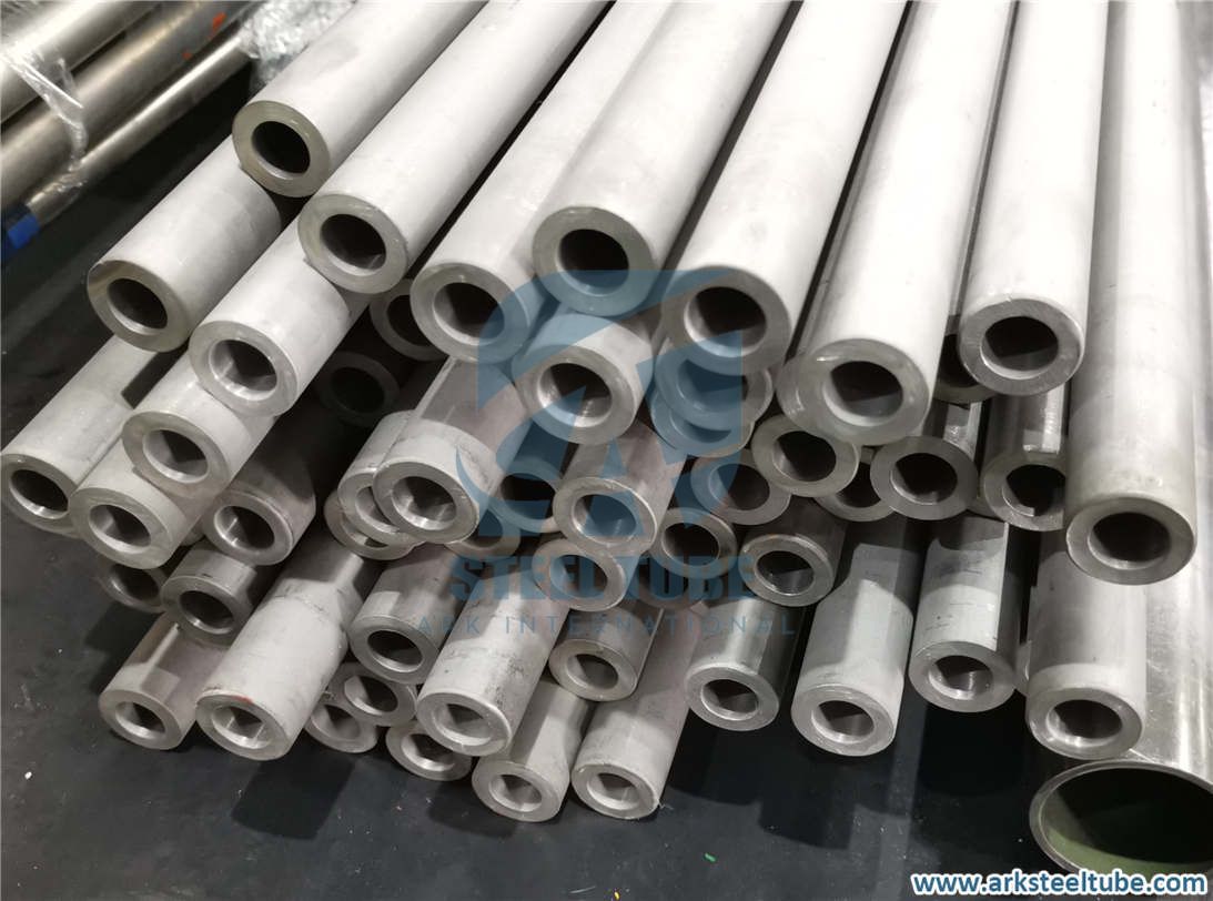 Inconel 690 Tube & Pipe N06690 Nickel Alloy Seamless Pipe