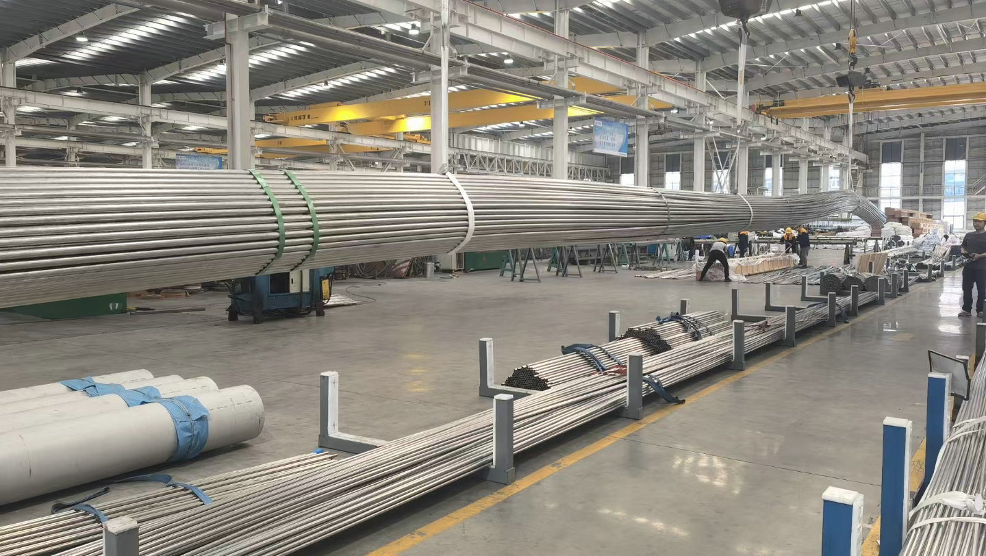 Extremly Long Seamless Tube Stainless Steel and Alloy for Heat Transfer